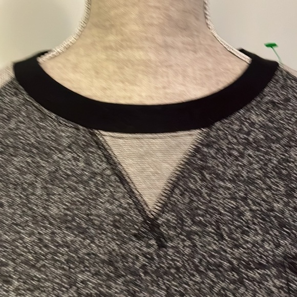 Marc Ecko Blk & Gray Sweater, Pocket in the front, Sherpa like lining  XL. - Picture 3 of 7